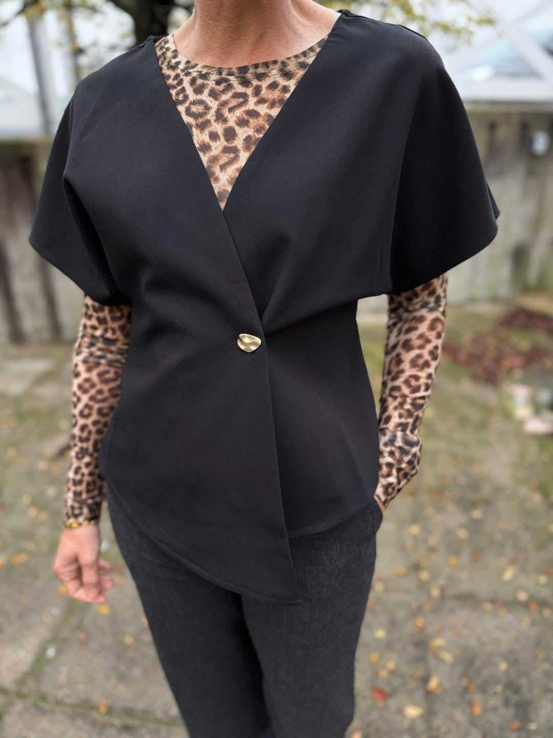VMSONJA Top - Black